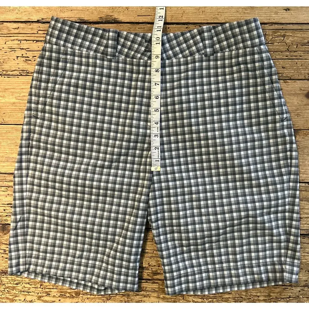 Nike Golf Women’s Gray Plaid Golf Shorts Size 12